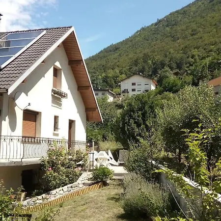 180 M² Proche 3 Vallees Et Station Thermale